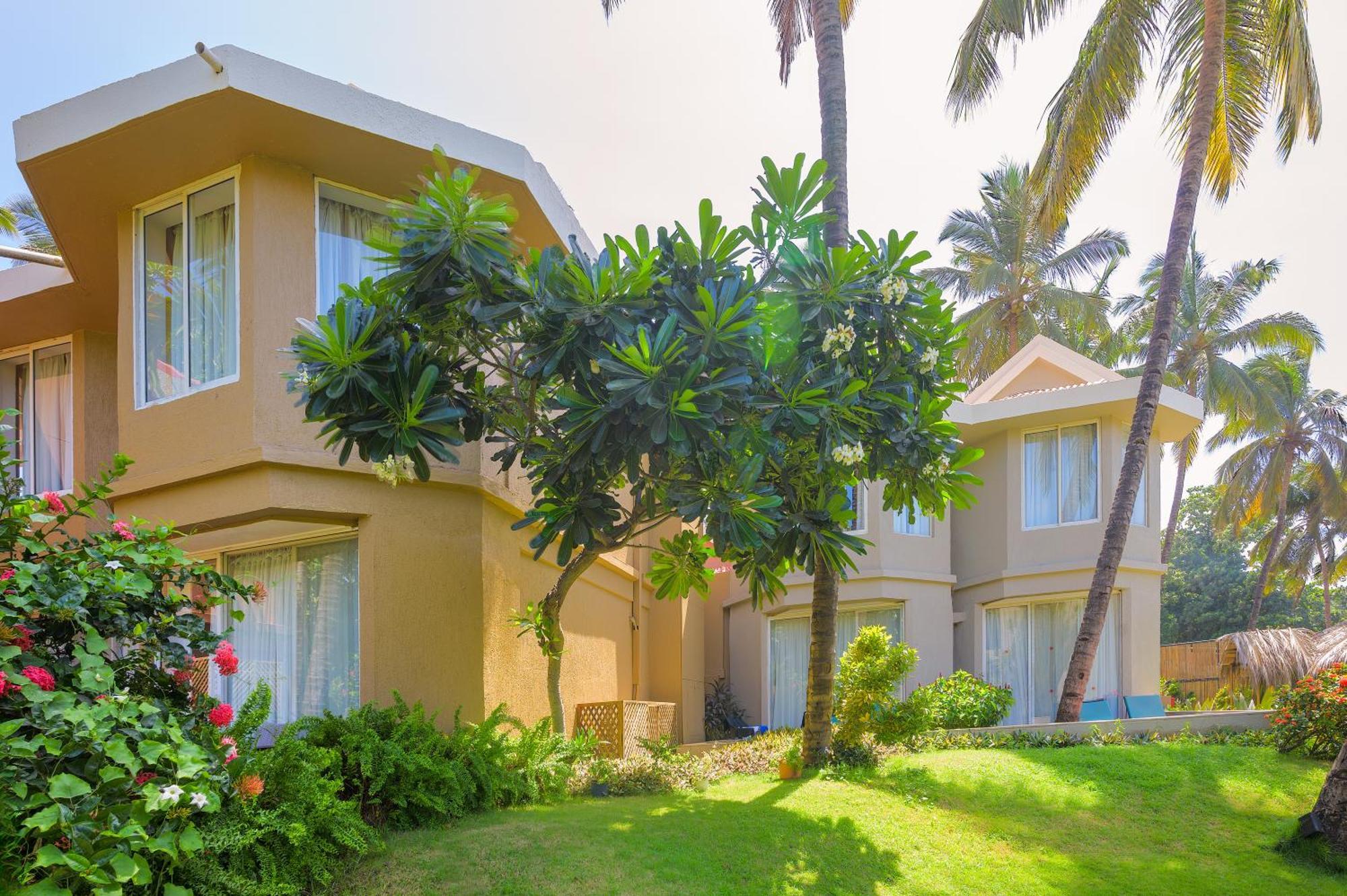 Whispering Palms Beach Resort Candolim Exteriér fotografie