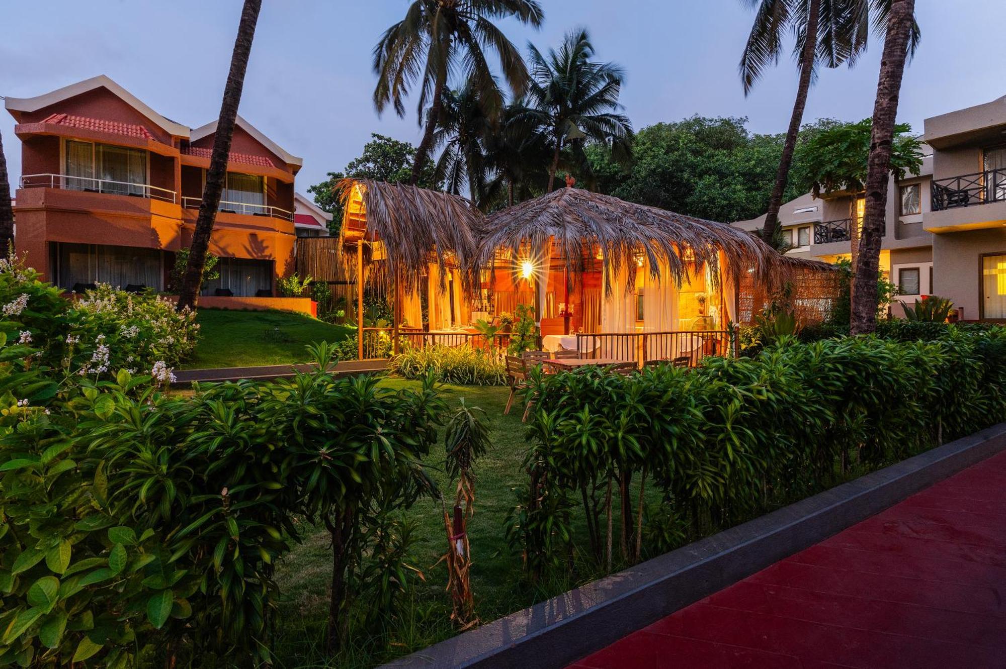 Whispering Palms Beach Resort Candolim Exteriér fotografie