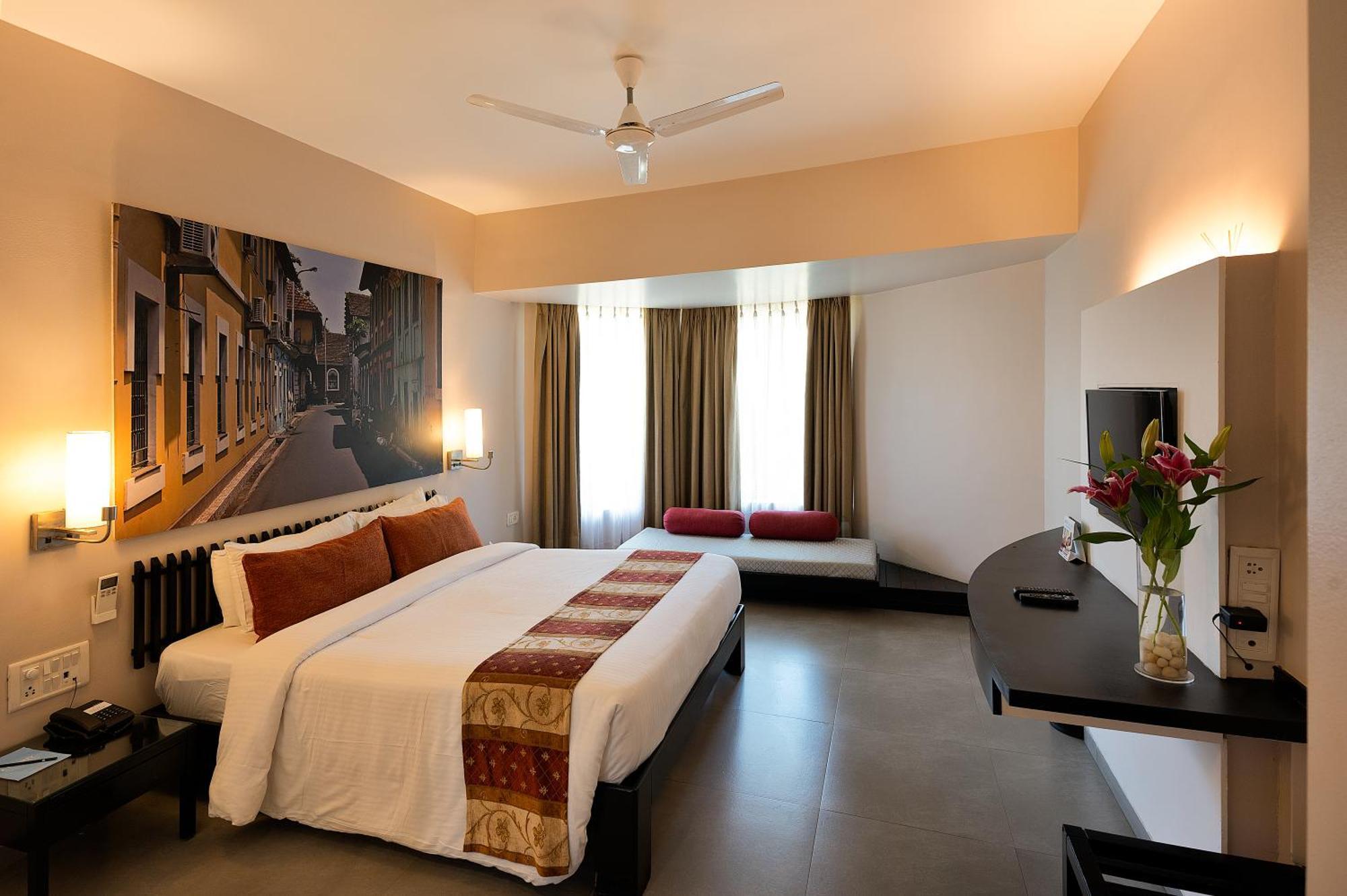 Whispering Palms Beach Resort Candolim Exteriér fotografie