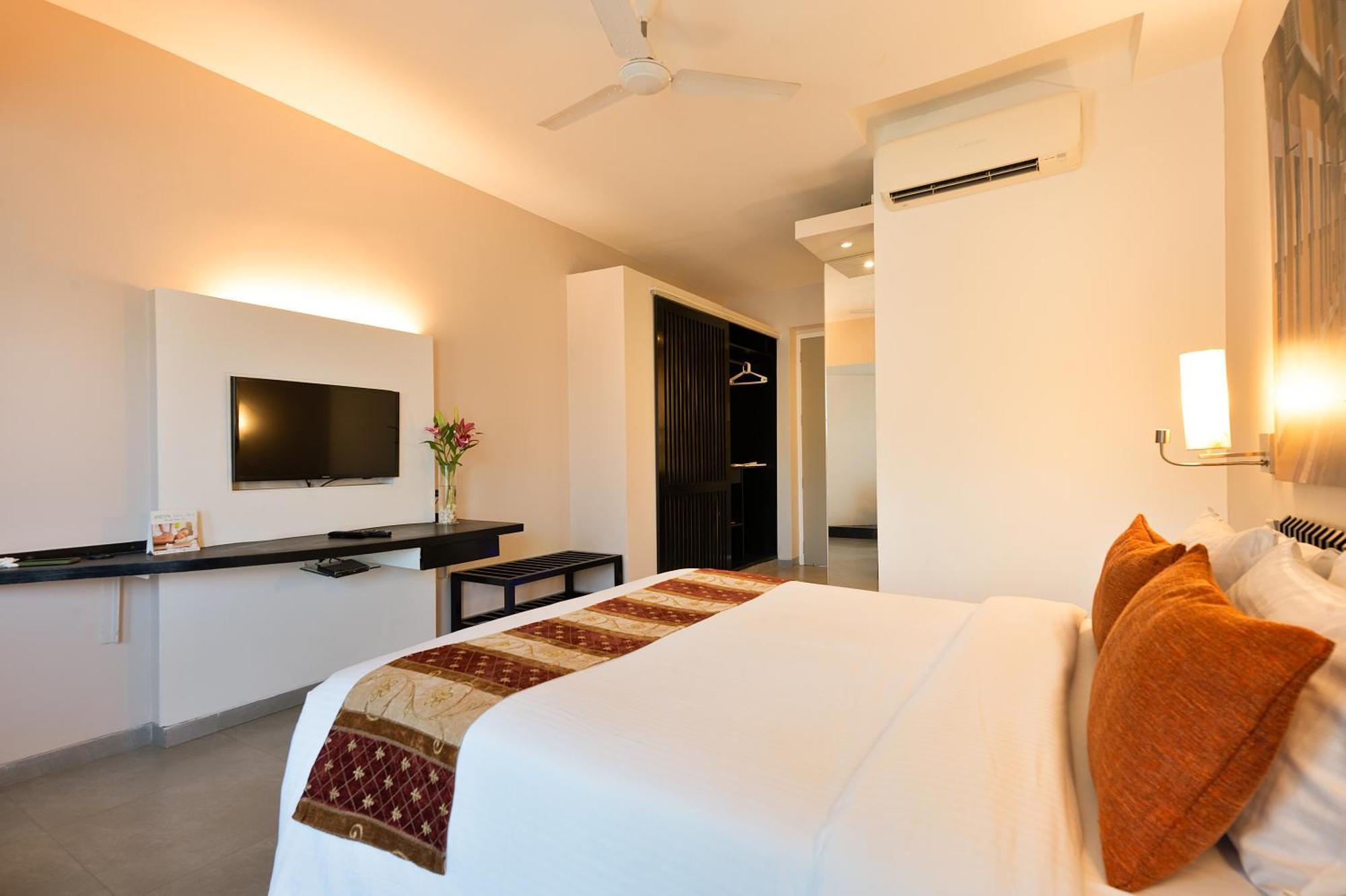 Whispering Palms Beach Resort Candolim Exteriér fotografie