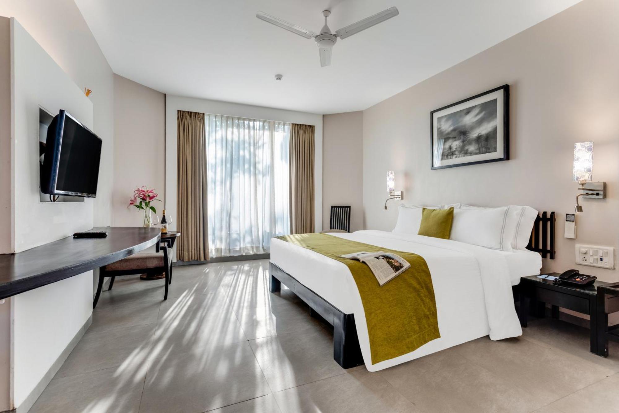 Whispering Palms Beach Resort Candolim Exteriér fotografie