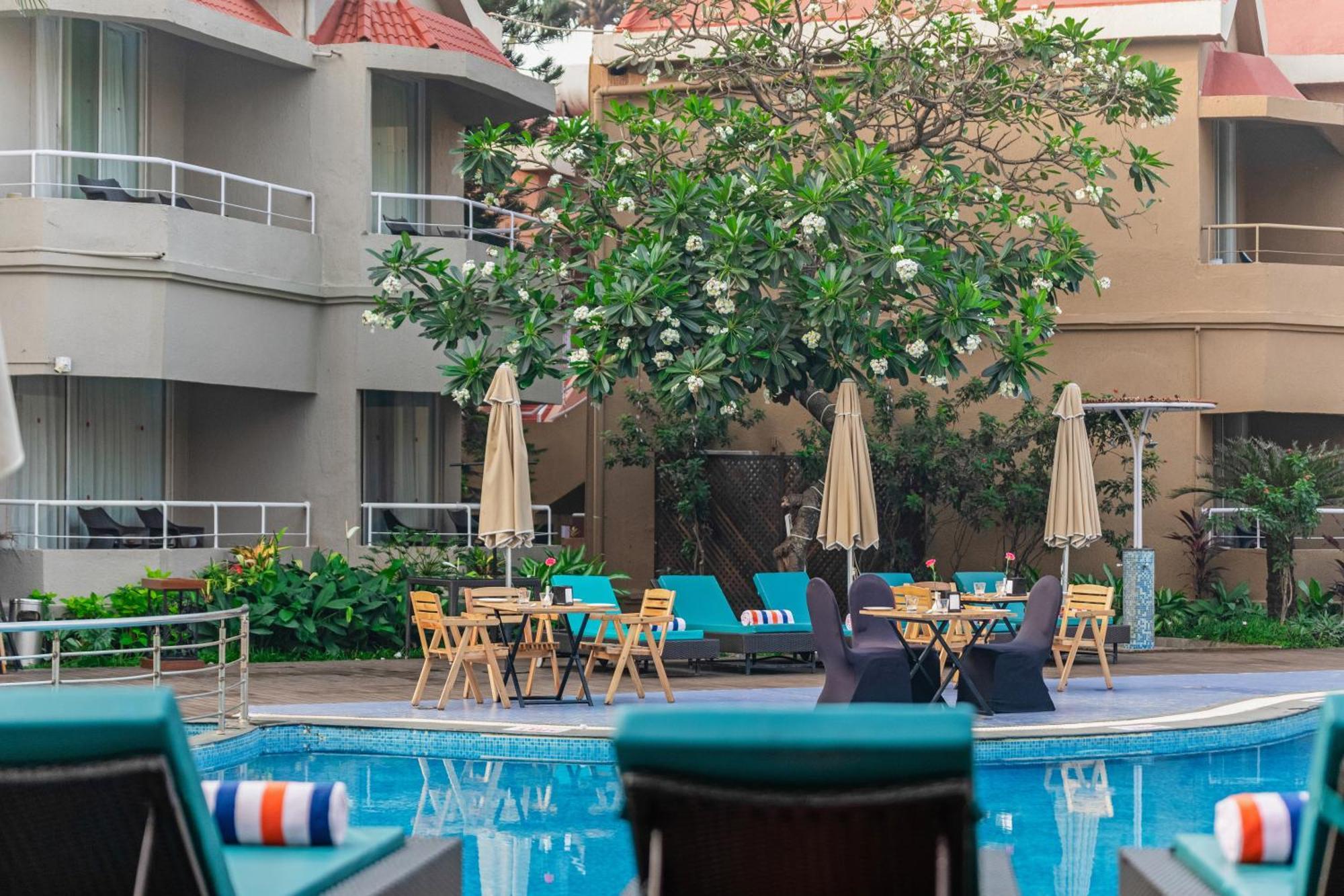 Whispering Palms Beach Resort Candolim Exteriér fotografie